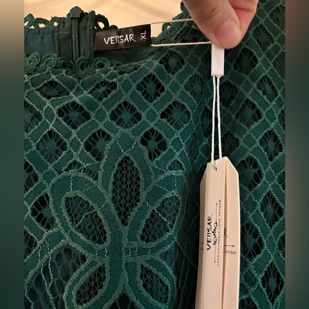 ✨ Emerald Green Lace Midi Dress – Size XL - Picture 6 of 16